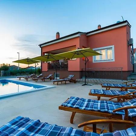 ヴィラ Solis Zadarvillas *