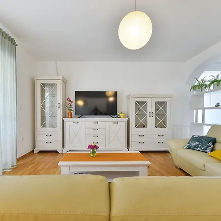 ヴィラ Solis Zadarvillas