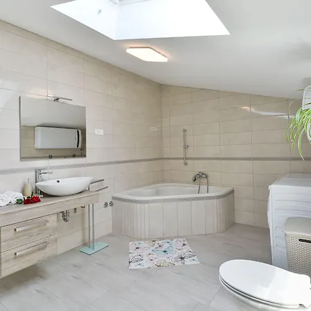 Solis Zadarvillas