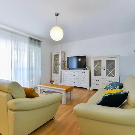 Willa Solis Zadarvillas